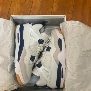 DS Nike SB x Jordan 4 Navy Sz 9.5