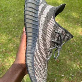 Yeezy Boost 350 V2  Carbon beluga size 9.5 $110