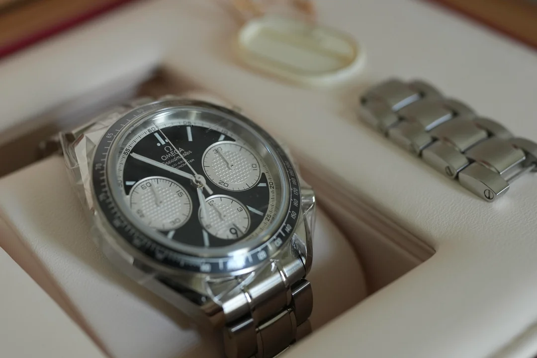 Omega Speedmaster Racing Reverse Panda dial New/ unworn Full set 6/2025