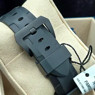 Panerai Submersible Carbotech, 42mm full set and brand new! PAM02231
