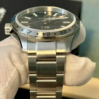 Christopher Ward C63 Sealander GMT 39mm applied logo