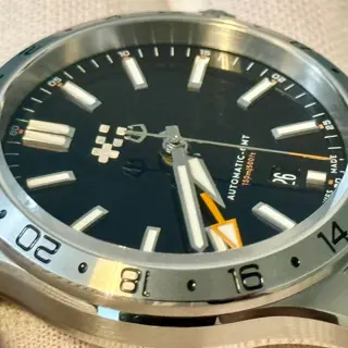 Christopher Ward C63 Sealander GMT 39mm applied logo