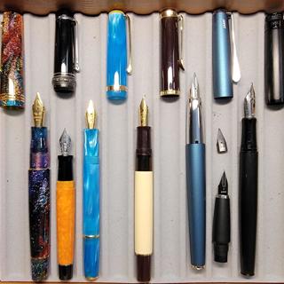 Pen purge, part II: LMZ (LE Galaxy Prime), Delta Dolcevita mini, 3 Pelikans (2 NIB), Lamy Studio Aquamarine, Esterbrook Jr SE, Platinum (Preppy WA set 1st Ed.), Retro 51 Stealth