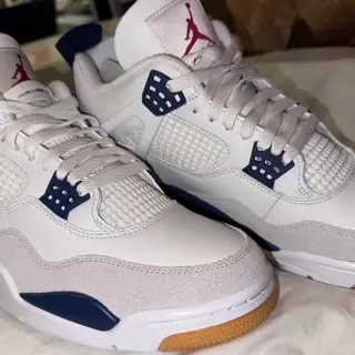 Jordan 4 SB Navy Size 11 for Brick by Brick size 11.