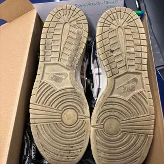Travis Scott SB Dunks - Used - Men’s size 10 $1200 obo