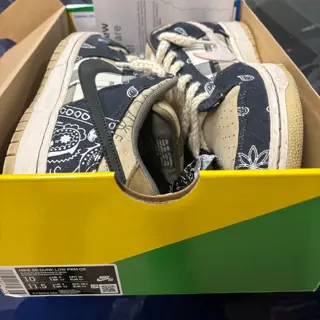 Travis Scott SB Dunks - Used - Men’s size 10 $1200 obo