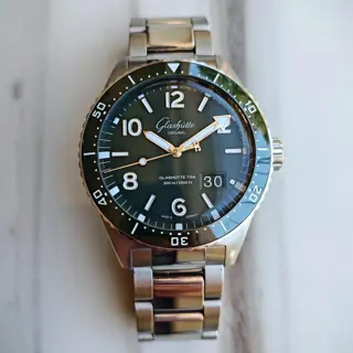 Glashutte Original SeaQ Panorama Date - Varnish Reed Green - Box & Papers