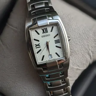 Vintage 1990's Seiko Retro Style Tank Quartz Watch with Roman Numerals date v732-5b60 Price 160$