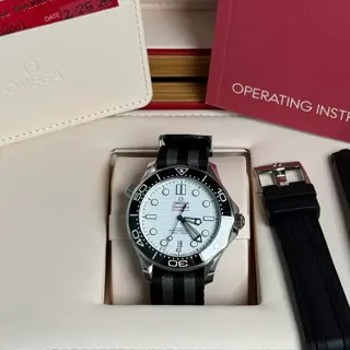 2025 Omega Seamaster Pro 300 White, Full Set, 2 Omega Straps