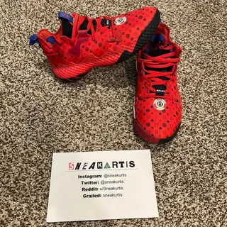 Adidas Boost (Stormtrooper shoes), KD 9 Oreos, Harden 6 Monograms, Supreme Gore-Tex Fleece & Cool Hoodie