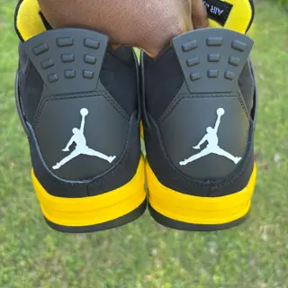 Jordan 4 yellow thunder size 9.5 $185