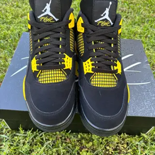 Jordan 4 yellow thunder size 9.5 $185