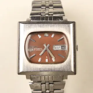 Vintage Seiko 5 Automatic 6119-5420T TV-Style Red Dial Men’s Watch – Japan Made 95$ Excellent Condition