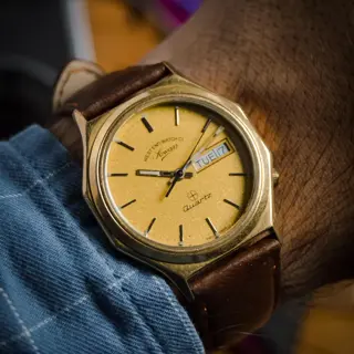 November 1985 Rare West End Watch Co. Sowar 🇨🇭 Gold-Filled Bezel🏅 Octagon Case Shape with Gold Dust Dial ✨ $150 shipped!