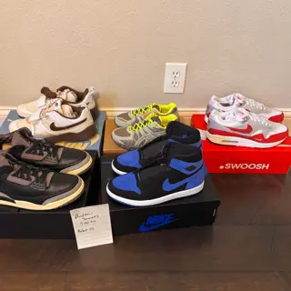 Sneakers - Nike/Adidas/Asics