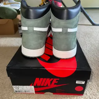 Air Jordan 1 Clay green 9.5/10 condition size 12 $255