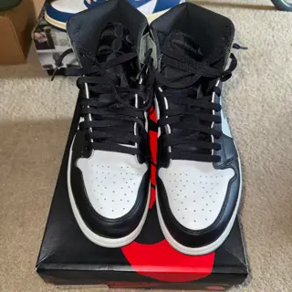 Air Jordan 1 Clay green 9.5/10 condition size 12 $255
