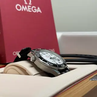 Omega Seamaster Pro 300 White, Complete Set, 5-Year Warranty, 2 Omega Straps