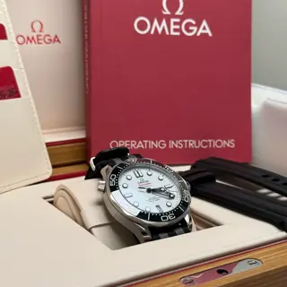 Omega Seamaster Pro 300 White, Complete Set, 5-Year Warranty, 2 Omega Straps