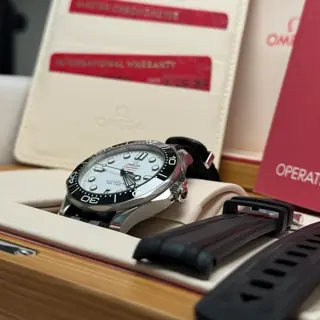 Omega Seamaster Pro 300 White, Complete Set, 5-Year Warranty, 2 Omega Straps