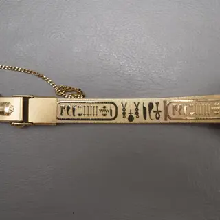 Vintage 1985 Seiko 1E20-0A20 Golden Nefertiti Bangle Ladies Quartz Watch - $265