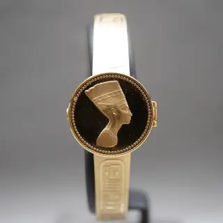 Vintage 1985 Seiko 1E20-0A20 Golden Nefertiti Bangle Ladies Quartz Watch - $265