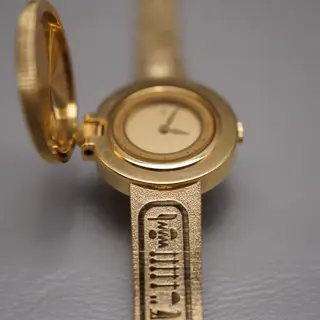 Vintage 1985 Seiko 1E20-0A20 Golden Nefertiti Bangle Ladies Quartz Watch - $265