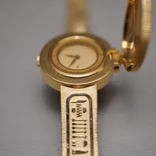 Vintage 1985 Seiko 1E20-0A20 Golden Nefertiti Bangle Ladies Quartz Watch - $265