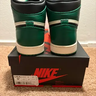 Jordan 1 Pine green 1.0 SZ 9.5 used $215
