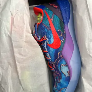 Sz 10-10.5 What the Kobe 8 & Nike sb futura $265-$320 shipped