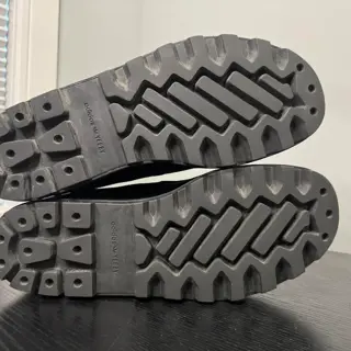 yeezy 950 pirate black 2023 Sz 11.5 clean no box $250