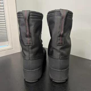 yeezy 950 pirate black 2023 Sz 11.5 clean no box $250