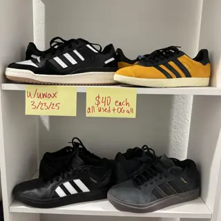 TAKING OFFERS | Check pic for details | SZ 9.5 and SZ 10