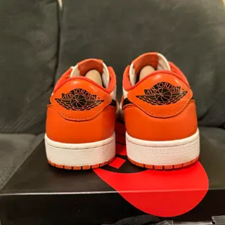 Used Nike SB Dunk Low Pro J-Pack Chicago, Size 10.0, [$90 Shipped F&F/Zelle], Used Air Jordan 1 Retro Low OG Starfish, Size 9.5, [$90 Shipped F&F/Zelle], Used Yeezy Slides Onyx, Size 10.0, [$50 Shipped F&F/Zelle]