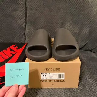 Used Nike SB Dunk Low Pro J-Pack Chicago, Size 10.0, [$90 Shipped F&F/Zelle], Used Air Jordan 1 Retro Low OG Starfish, Size 9.5, [$90 Shipped F&F/Zelle], Used Yeezy Slides Onyx, Size 10.0, [$50 Shipped F&F/Zelle]