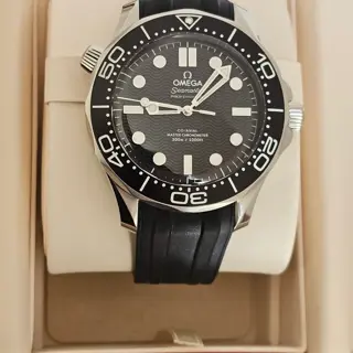 2025 Omega Seamaster 300m on rubber strap - $7200 CAD/5200USD shipped (OBRO)