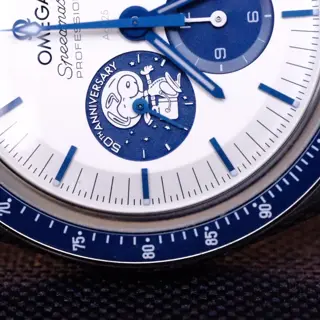 Omega Speedmaster Silver Snoopy Award 50th Anniversary FULL Set on Bracelet Ref 310.32.42.50.02.001