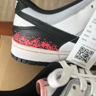 Dunk Low ‘Hot Lava’ Customs (Sample) DS size 9.5M, $350 shipped