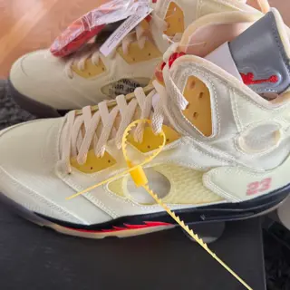 size 11.5-12 all DS. Size 12 Jordan 5 Off-white: $525, size 12 Nike SB Dunk Tightbooth: $260, size 11.5 AF1 Kobe Bryant Lakers Away (numbered): $300