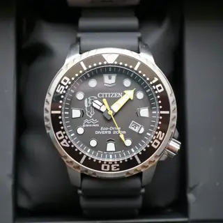 New Citizen Eco-Drive E168-S120314 Snoopy Limited Solar Quartz Divers 200M Watch - $395