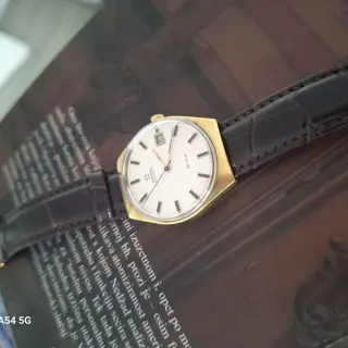 Omega De Ville near Mint condition Price 650 Euro.