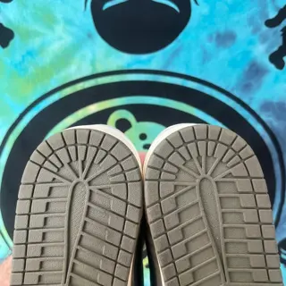 Travis Scott x Jordan 1 Low 'Medium Olive' size 10.5