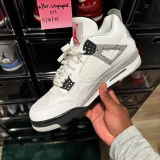 2016 WHITE CEMENT 4s // SIZE 10.5 // WORN 1x // OG ALL // $210 SHIPPED ADD 4% FOR INVOICE