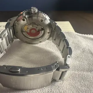 Oris Aquis Date 41.5mm Green Dial 9/10 Full Kit SW200 Movement