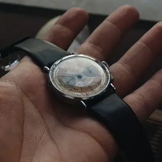 1940s Titus Genève “Salmon Sector” Cal. Landeron 48 | $725