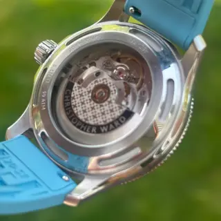 Christopher Ward C60 Trident Pro 300 Pool blue