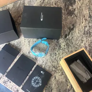 Christopher Ward C60 Trident Pro 300 Pool blue