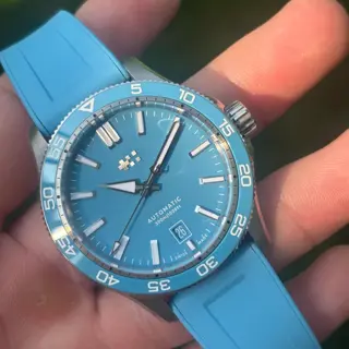Christopher Ward C60 Trident Pro 300 Pool blue