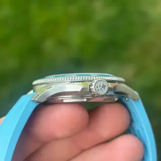 Christopher Ward C60 Trident Pro 300 Pool blue