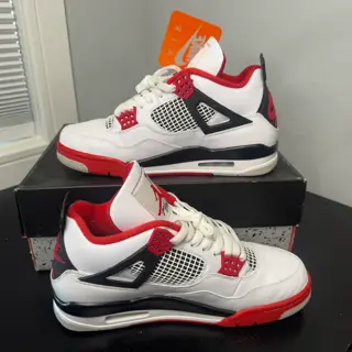 Jordan 4 fire red 2020 Sz 9 clean og All $180 price reduction